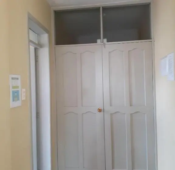اتاق خانوادگی با چشم‌انداز باغ, Hostal Mediodia