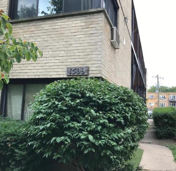 اتاق استاندارد با سرویس بهداشتی مشترک, Farwell Dream