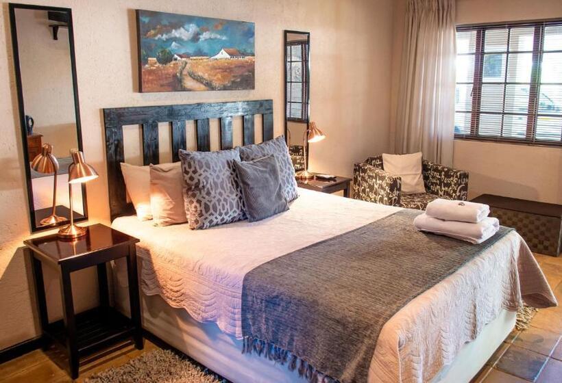 スタンダードルーム, Four Seasons Guesthouses