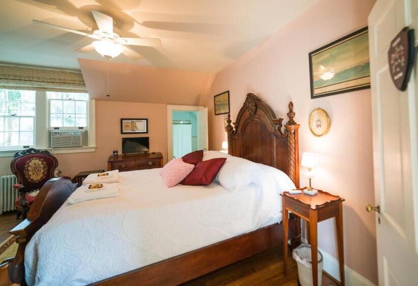 Люкс, Chilton House Suites