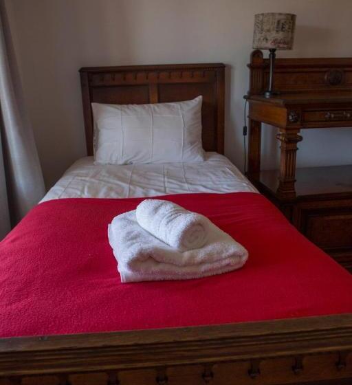 غرفة عائلية, Windfall Wine Farm