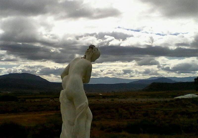 غرفة عائلية, Windfall Wine Farm