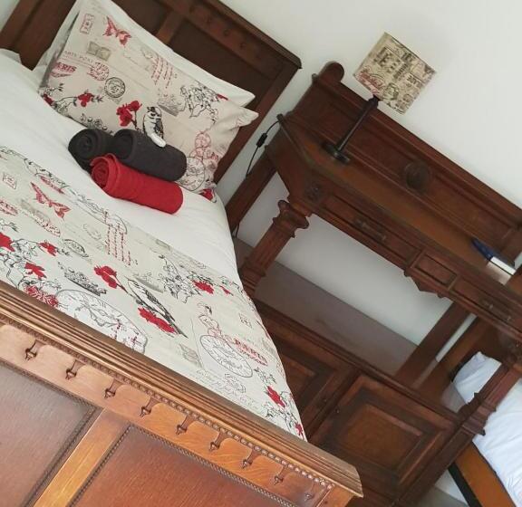 غرفة عائلية, Windfall Wine Farm