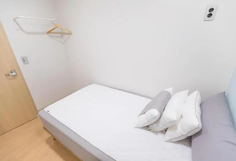 اتاق استاندارد یک نفره, Guest House Brick