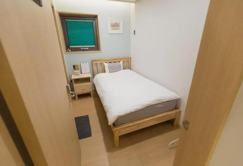 اتاق استاندارد یک نفره, Guest House Brick