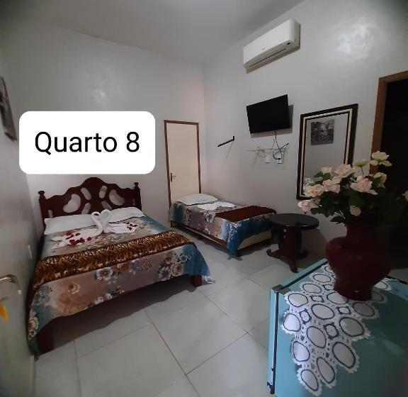 Habitación Triple Estándar, Pousada E Museu Jk