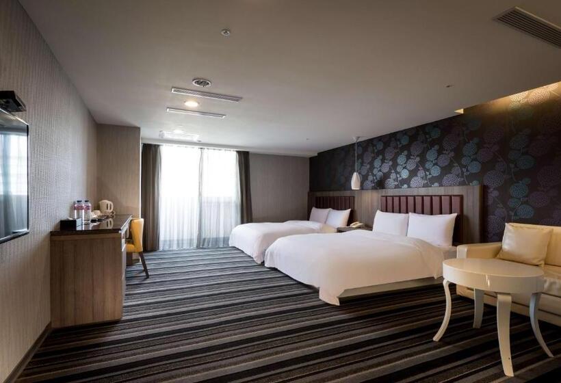 اتاق لوکس چهار تخته, Jung Zaw Bussiness