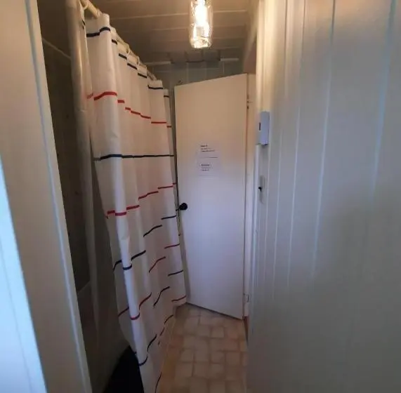 Standaardkamer met Gedeelde Badkamer, Auberge Schweizer