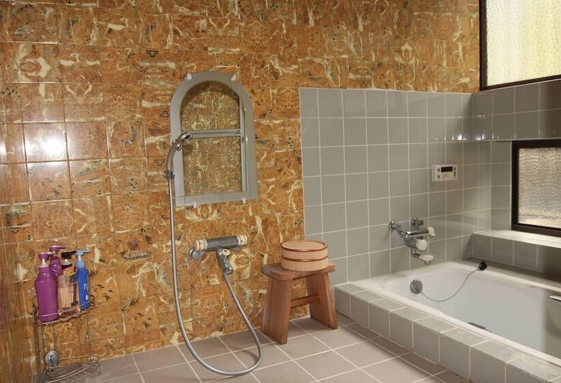 جناح مطلّ علي الحديقة, Kougetsu Sanso    Moon Villa In Tokyo