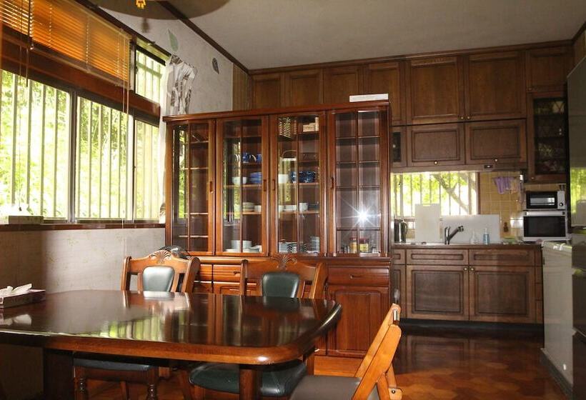 جناح مطلّ علي الحديقة, Kougetsu Sanso    Moon Villa In Tokyo