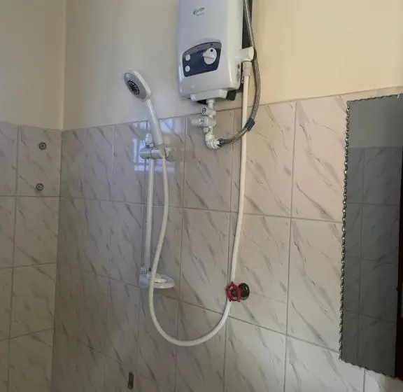 اتاق لوکس, Suba Motel
