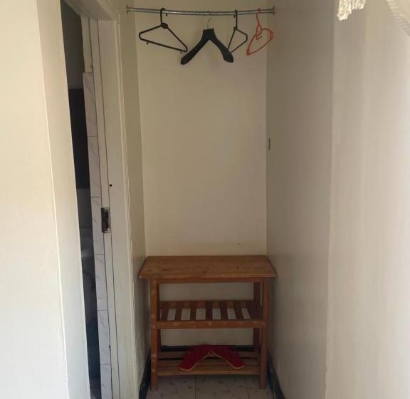 اتاق لوکس, Suba Motel