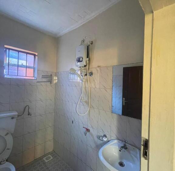 اتاق استاندارد یک نفره, Suba Motel