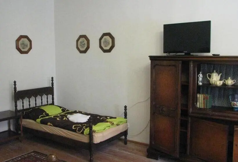 اتاق استاندارد سه نفره, Penzion U čermáka