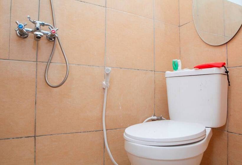 이코노미 룸, Reddoorz Near Telkom Corporate University