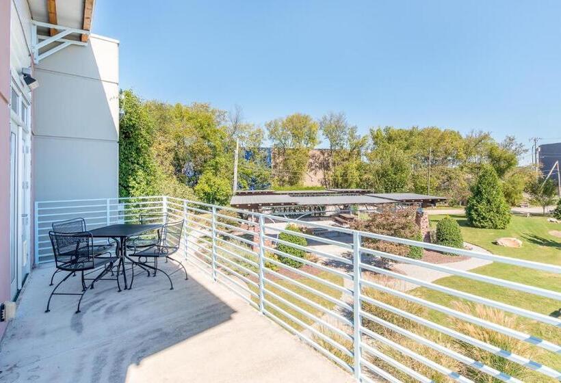 带1个卧室的带阳台的公寓, The Crash Pad An Uncommon Hostel