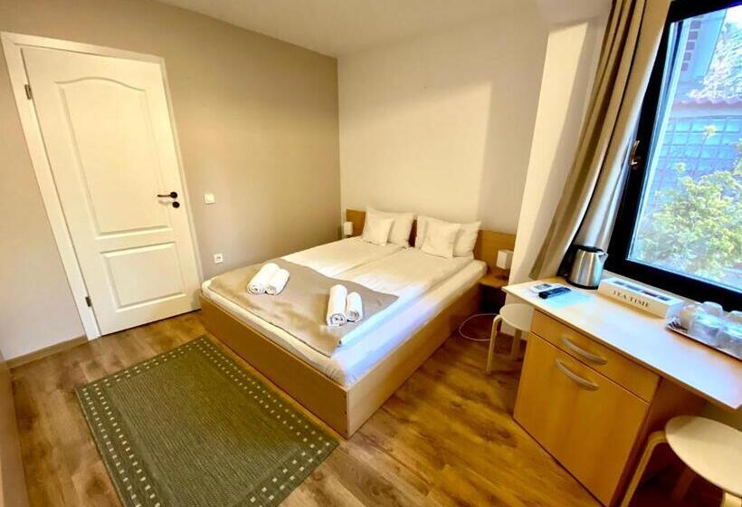 חדר סטנדרט לשלושה, Cristi S Rooms   Pensiune