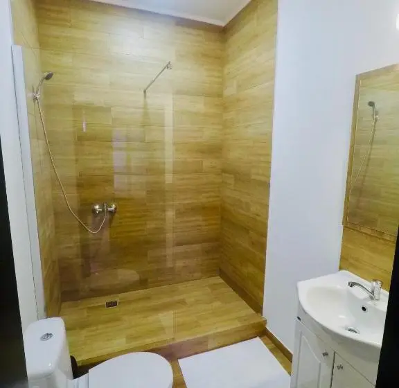 デラックスルーム, Cristi S Rooms   Pensiune