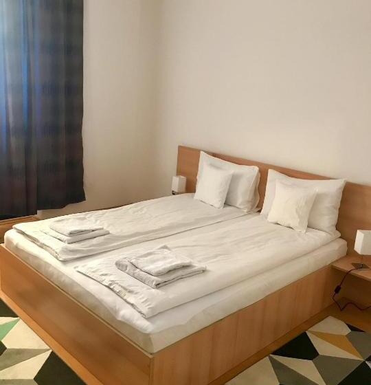 חדר דלוקס, Cristi S Rooms   Pensiune