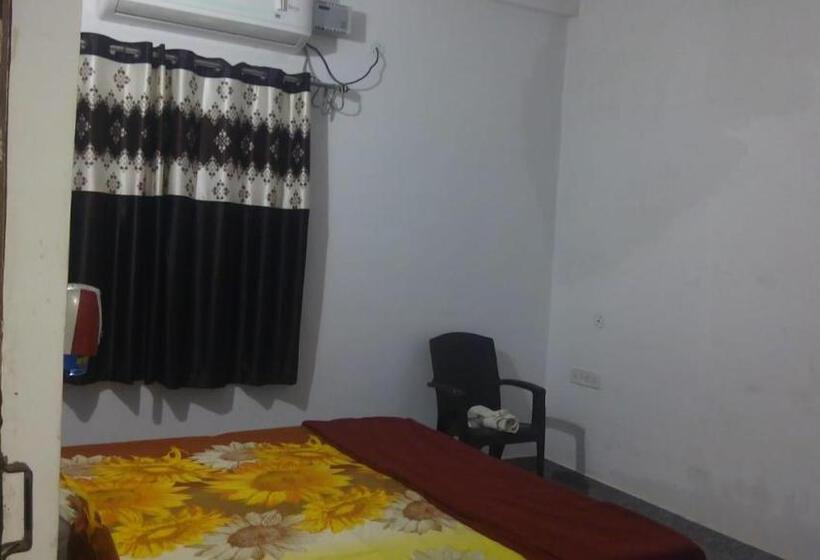 اتاق لوکس سه تخته, Happy Homestay