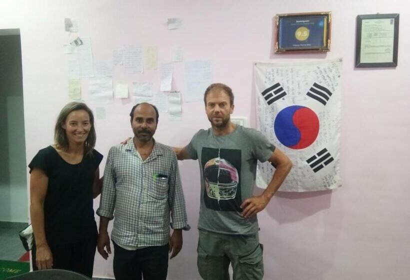 سرير فى غرفة مشتركه, Happy Homestay