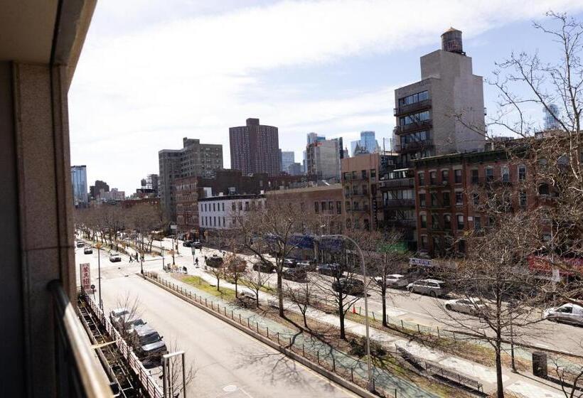 스탠다드 발코니 룸, The Allen