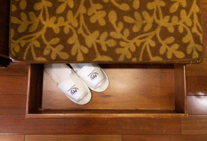 장애인을 위한 킹사이즈 침대 스탠다드 룸, The Allen