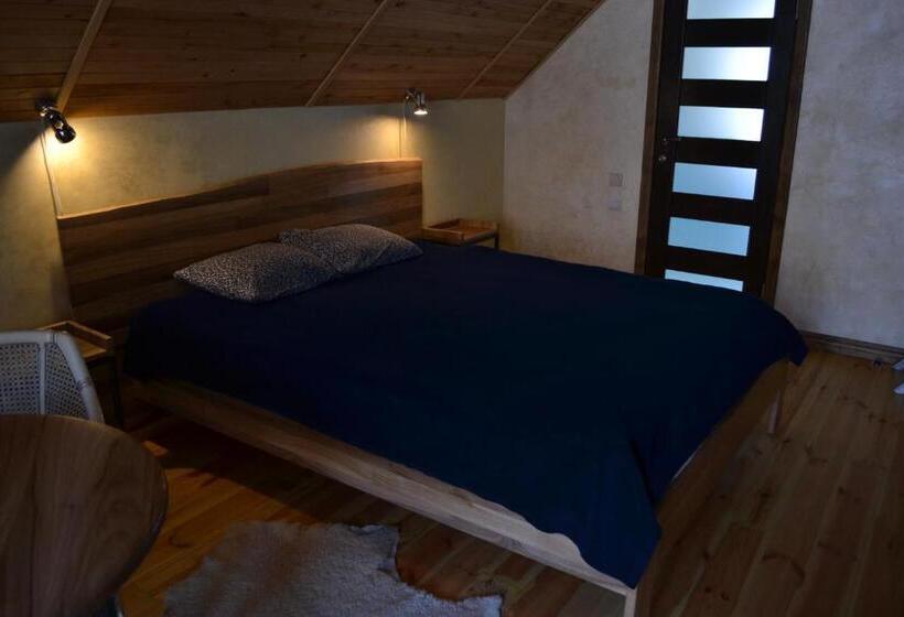 اتاق لوکس با تخت بزرگ, Romantic Guest House