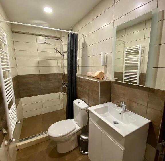 Deluxe Appartement met 1 Slaapkamer, Sofia Family House   Free Parking