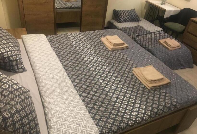 Deluxe Appartement met 1 Slaapkamer, Sofia Family House   Free Parking