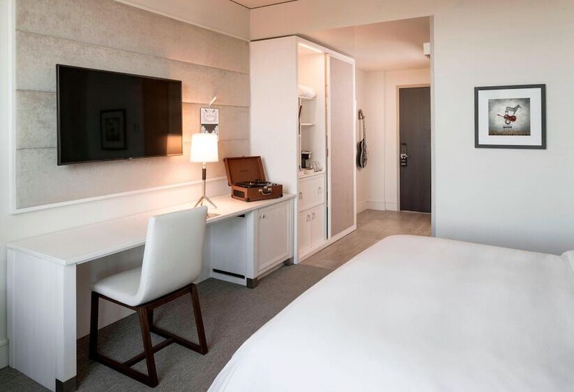 غرفة قياسية سرير مزدوج, The Elizabeth Hotel, Autograph Collection