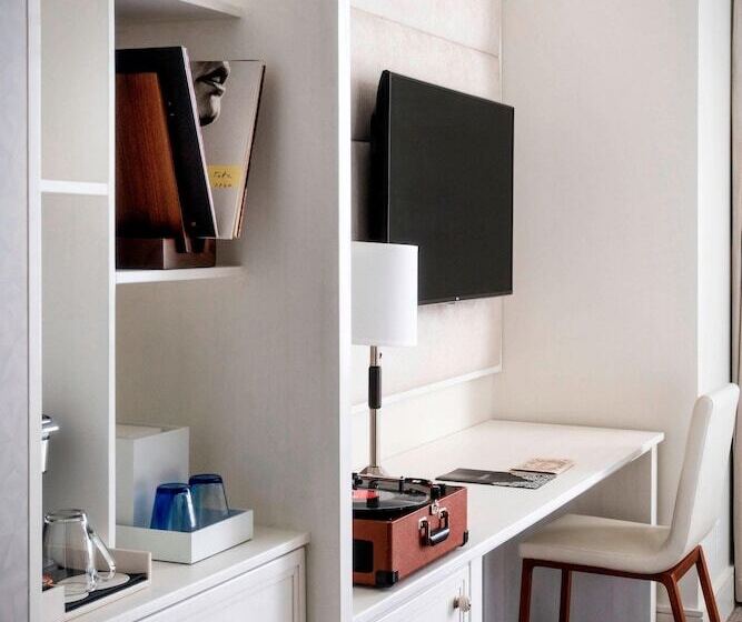 غرفة قياسية سرير مزدوج, The Elizabeth Hotel, Autograph Collection