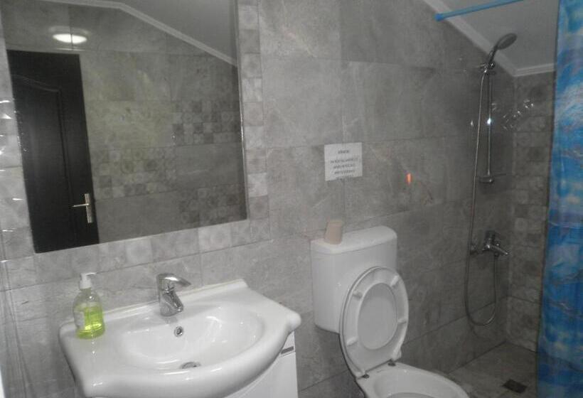 اتاق خانوادگی با سرویس بهداشتی مشترک, Casa Didina