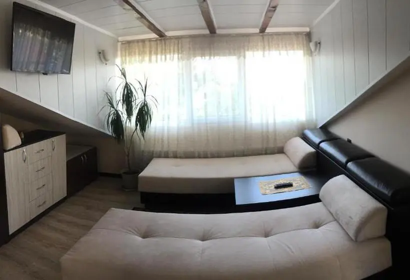 اتاق استاندارد, Guest House Angelkovi