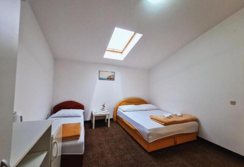 اتاق استاندارد سه نفره, Guest House Davorka