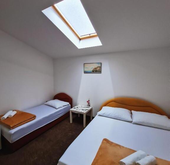 اتاق استاندارد سه نفره, Guest House Davorka