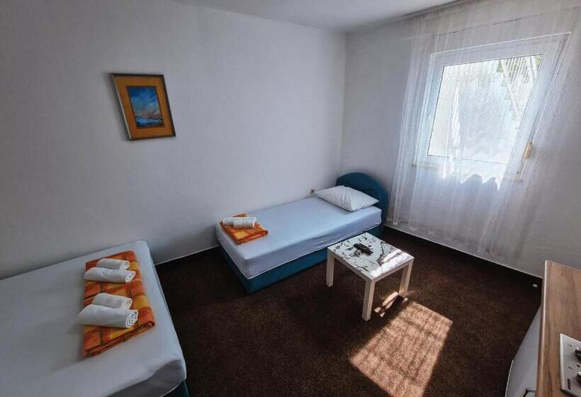 استودیوی استاندارد, Guest House Davorka