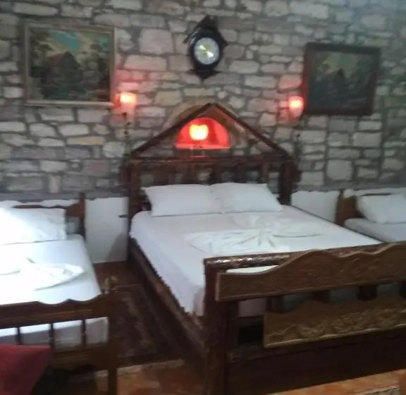 اتاق استاندارد چهار تخته, Karafil Guesthouse