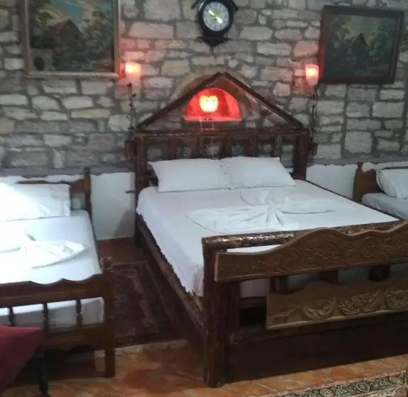 اتاق استاندارد چهار تخته, Karafil Guesthouse