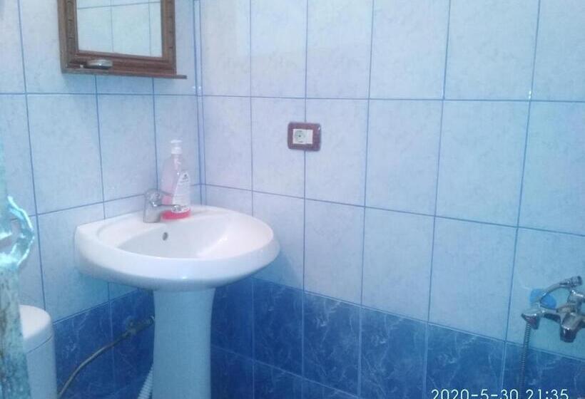 اتاق استاندارد چهار تخته, Karafil Guesthouse