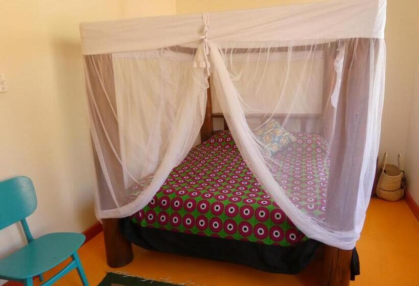 اتاق استاندارد با چشم‌انداز باغ, Pineapple Guest House Entebbe