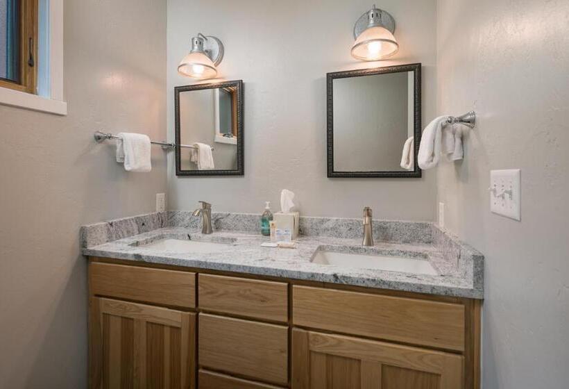 3间卧室的房子, Moab Springs Ranch