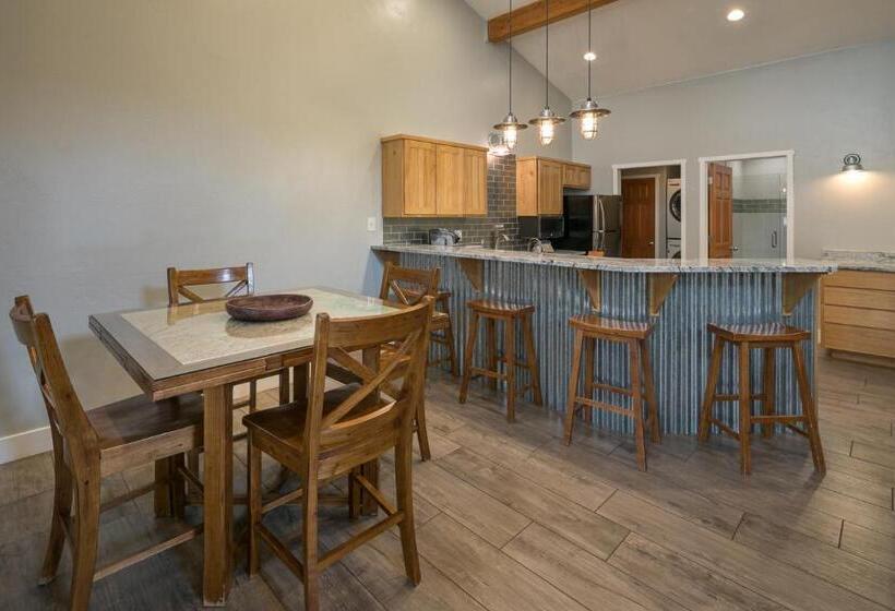 3间卧室的房子, Moab Springs Ranch