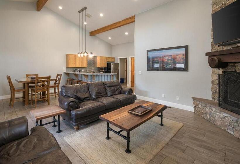 3间卧室的房子, Moab Springs Ranch