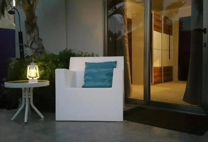 اتاق لوکس, Sandcastle Beach Apartments