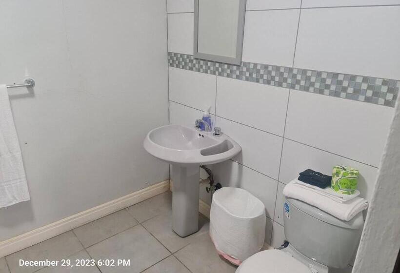 اتاق لوکس, Sandcastle Beach Apartments