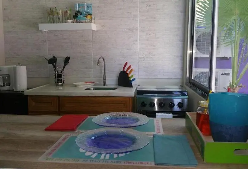 استودیوی لوکس, Sandcastle Beach Apartments