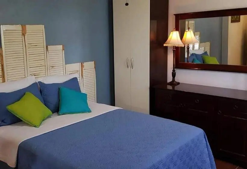 استودیوی استاندارد, Sandcastle Beach Apartments