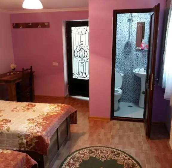 اتاق استاندارد با چشم‌انداز باغ, Guest House Panda