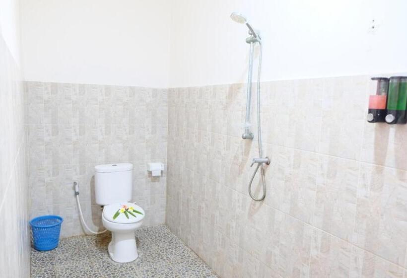 غرفة قياسية, 221 House Ceningan